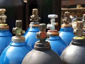 Заправка баллонов техническими газами