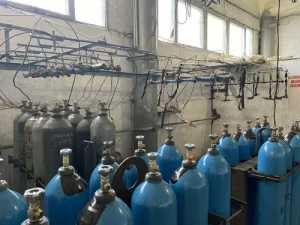 Заправка баллонов техническими газами